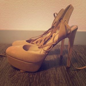 Aldo Tan Ankle Strap Heels Size 8